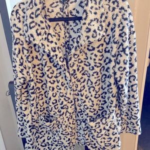 Nice animal print soft casual jacket.
